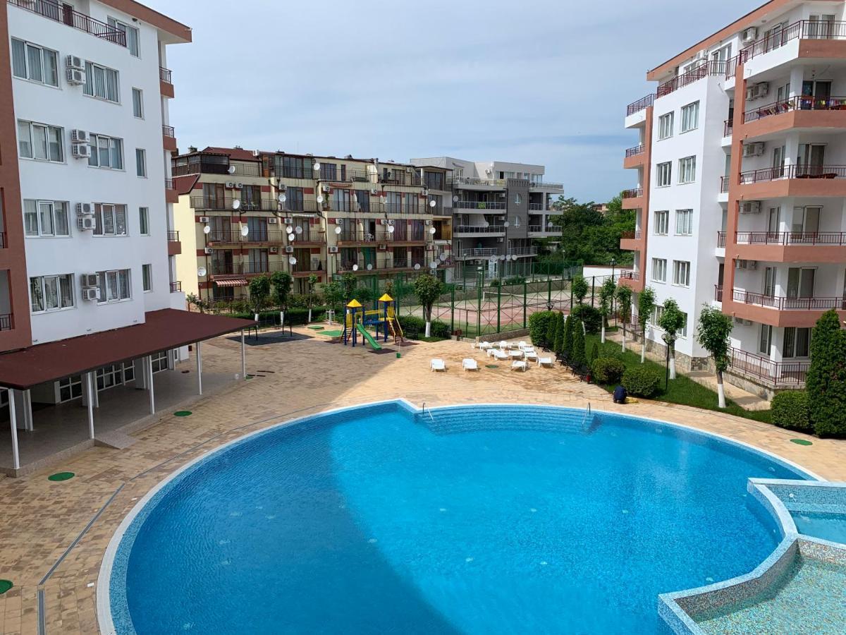 Riviera Fort Beach Apartments By Kalina Resort, Ravda Luaran gambar