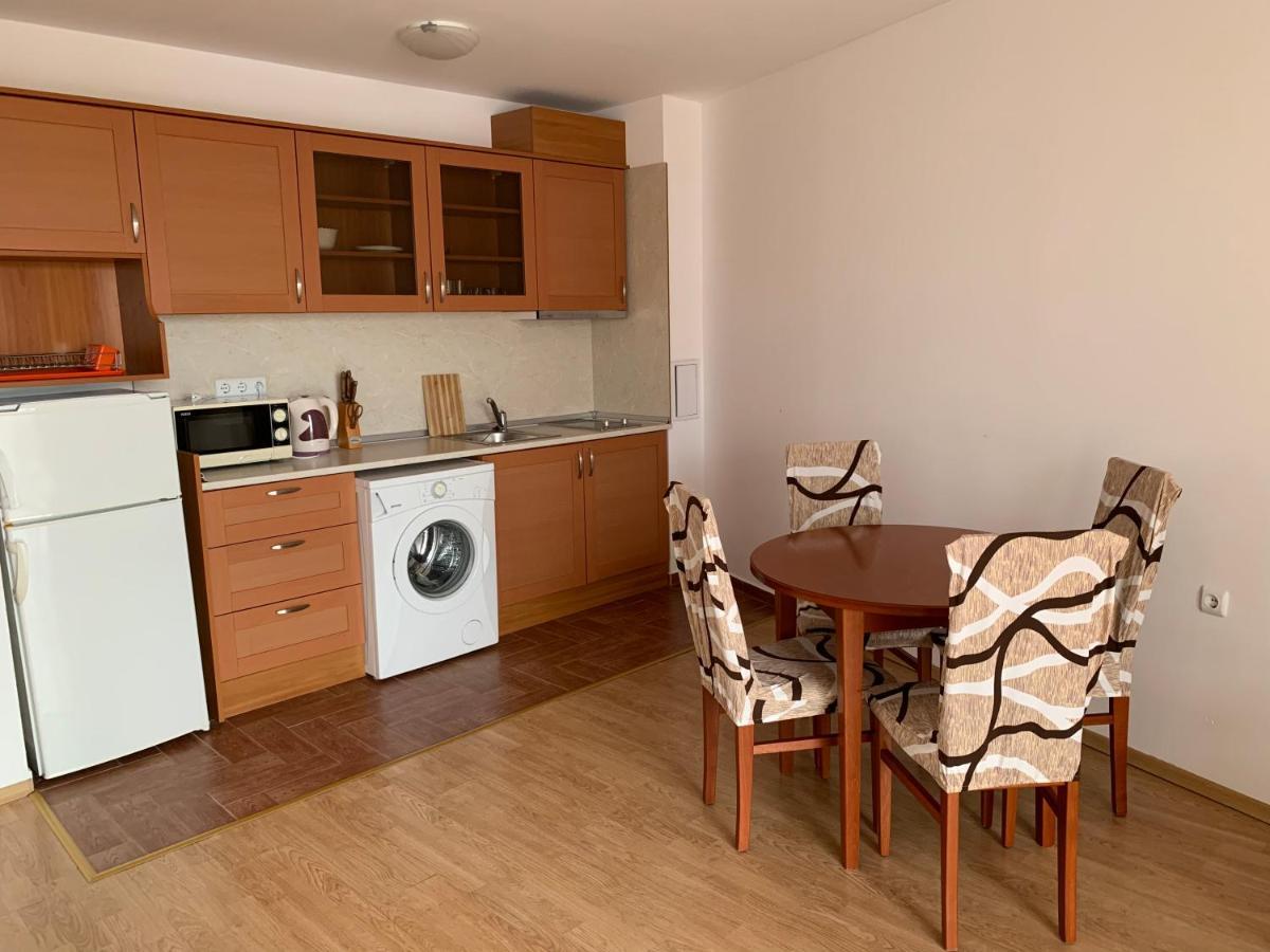 Riviera Fort Beach Apartments By Kalina Resort, Ravda Luaran gambar