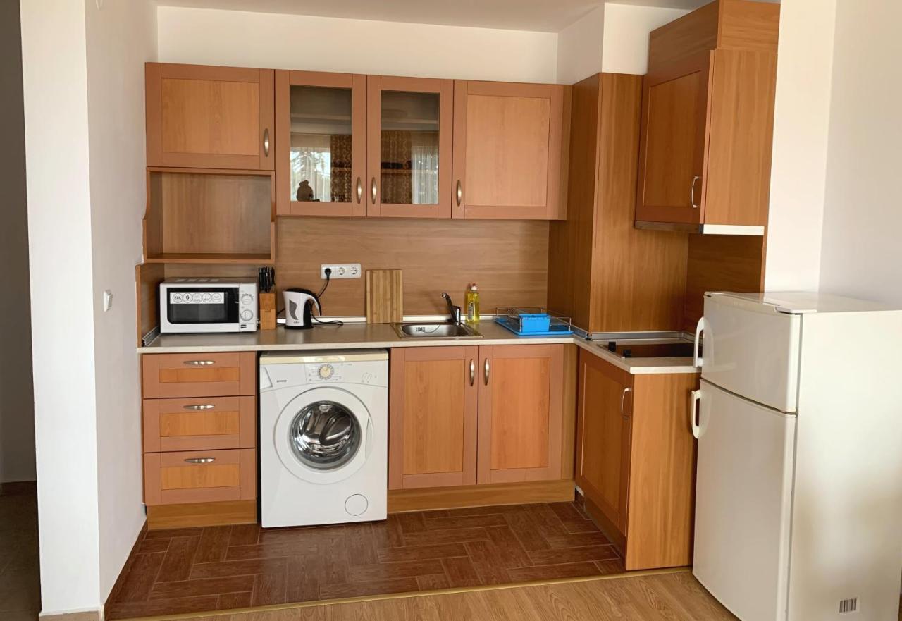 Riviera Fort Beach Apartments By Kalina Resort, Ravda Luaran gambar