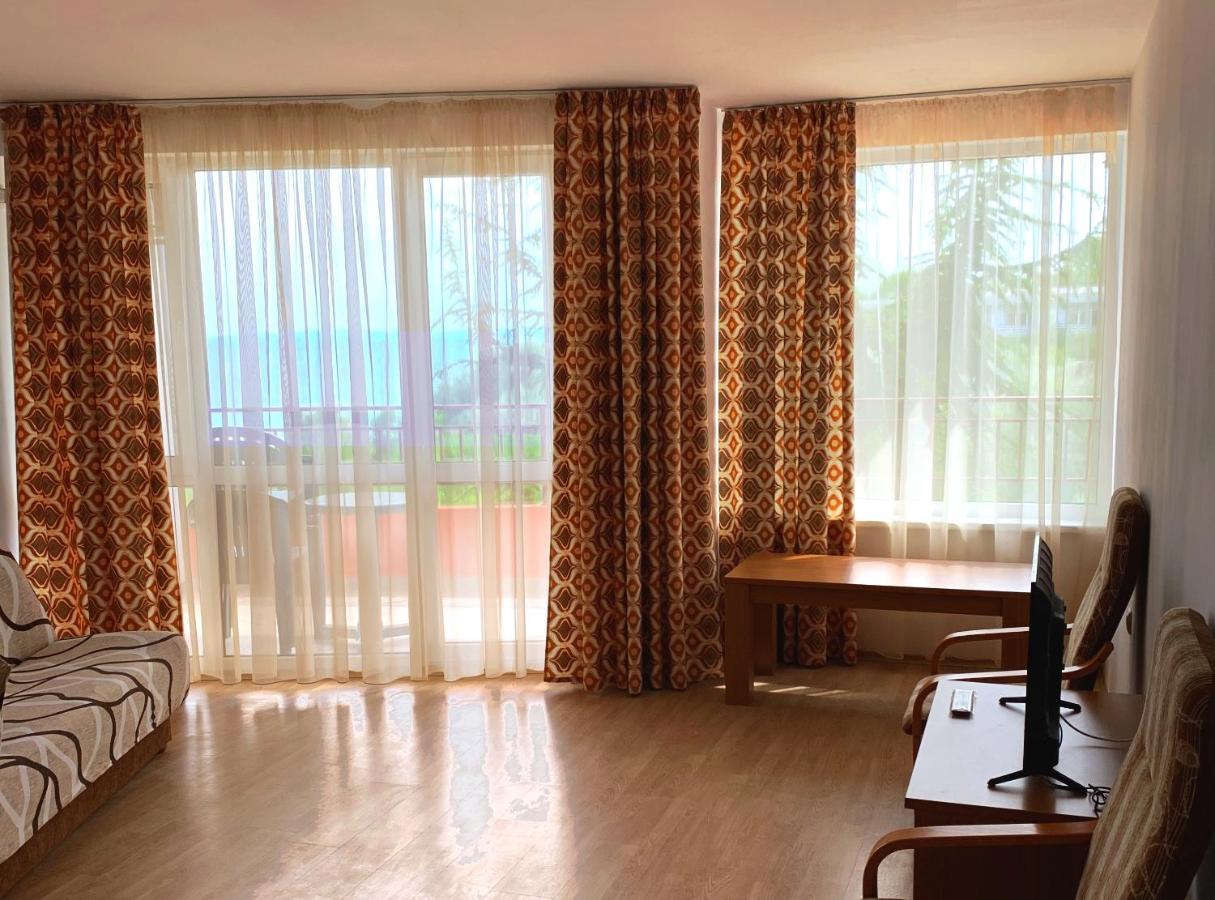Riviera Fort Beach Apartments By Kalina Resort, Ravda Luaran gambar