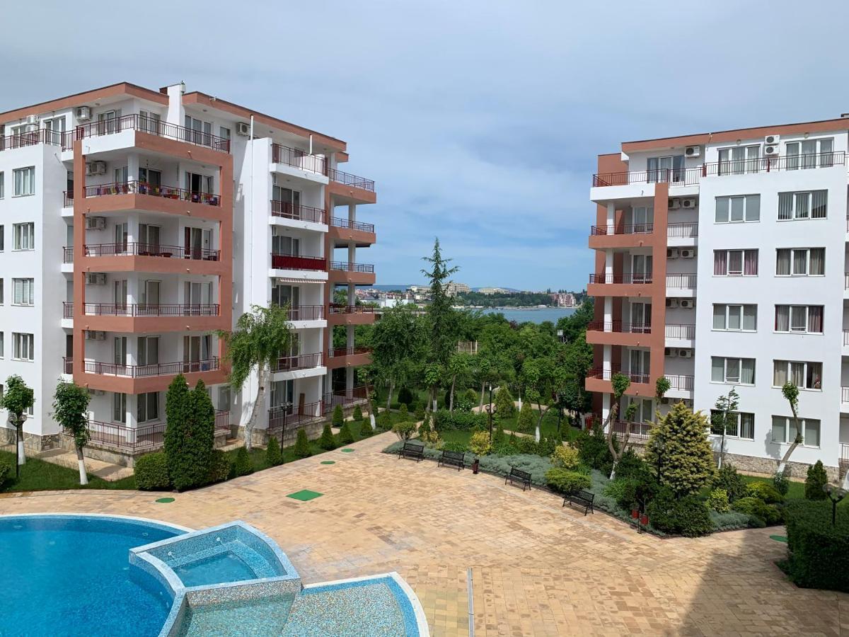 Riviera Fort Beach Apartments By Kalina Resort, Ravda Luaran gambar