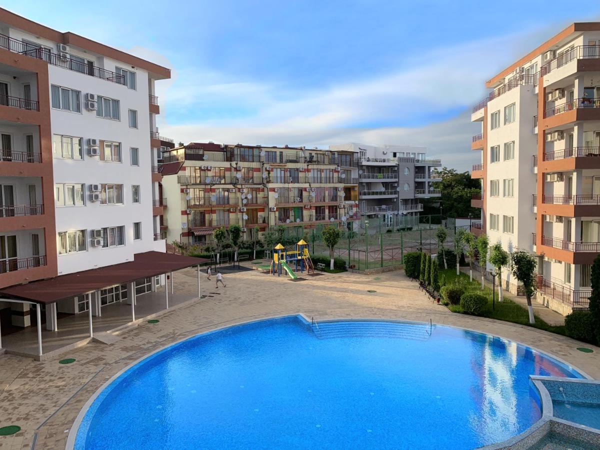 Riviera Fort Beach Apartments By Kalina Resort, Ravda Luaran gambar