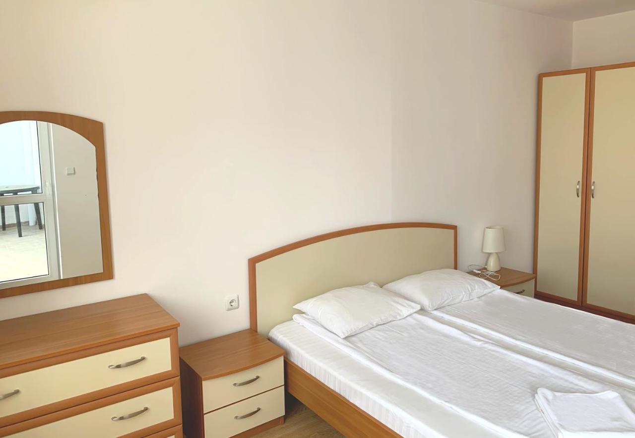 Riviera Fort Beach Apartments By Kalina Resort, Ravda Luaran gambar