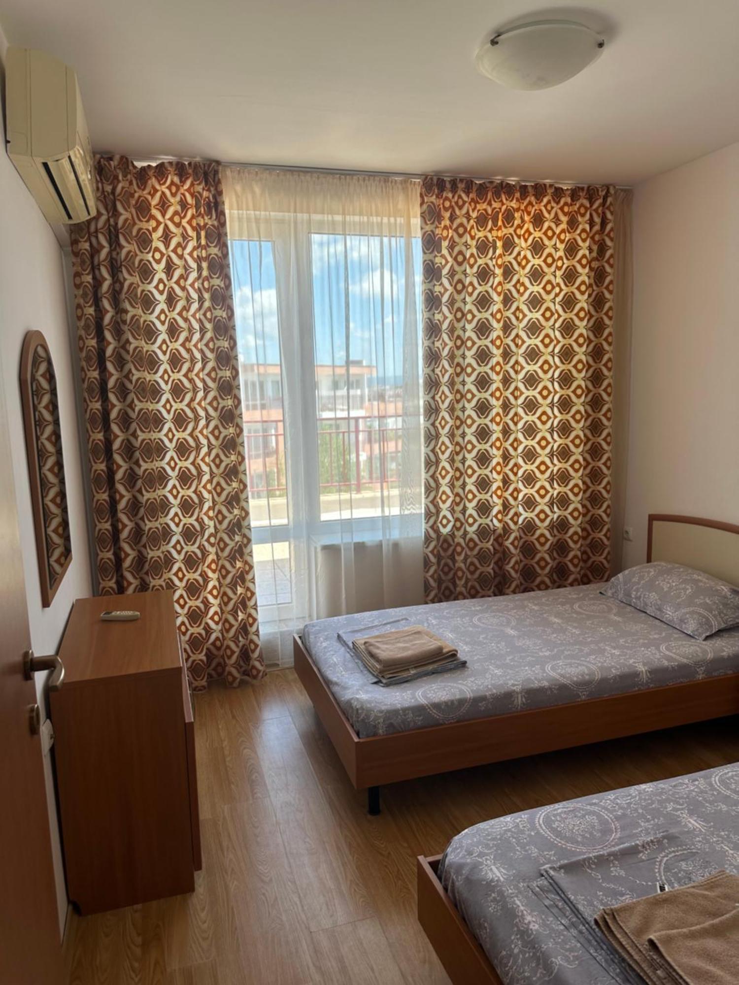 Riviera Fort Beach Apartments By Kalina Resort, Ravda Luaran gambar