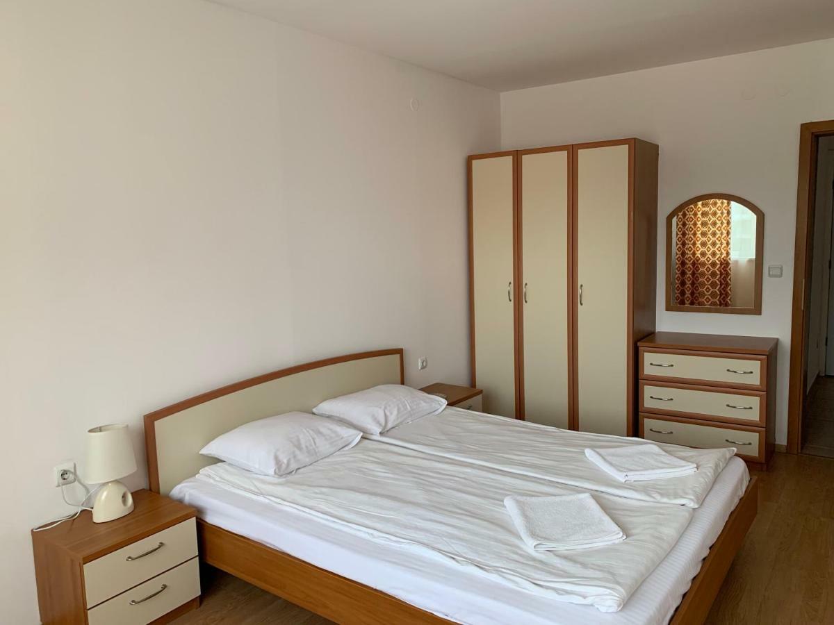 Riviera Fort Beach Apartments By Kalina Resort, Ravda Luaran gambar
